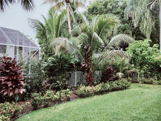 15842 SW 14th Street, Pembroke Pines, FL 33027