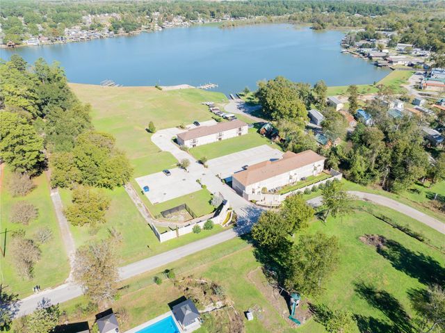 13165 Snow Lane Lane 4, Willis, TX 77318