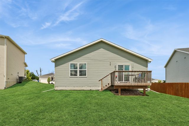5637 Brook View Avenue, Des Moines, IA 50317