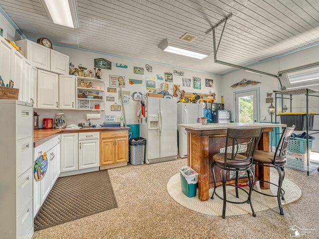 2223 Fix Road, Monroe, MI 48162