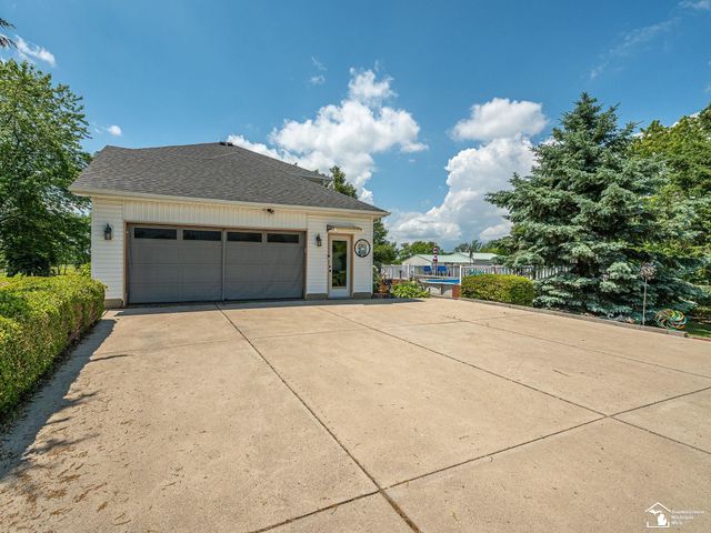 2223 Fix Road, Monroe, MI 48162
