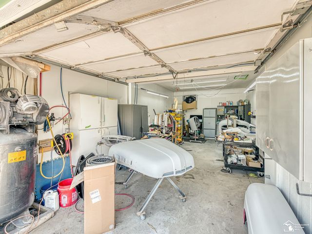 2223 Fix Road, Monroe, MI 48162