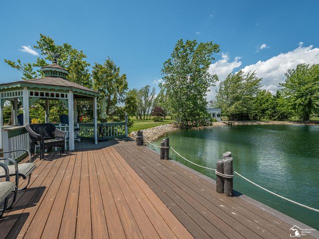 2223 Fix Road, Monroe, MI 48162