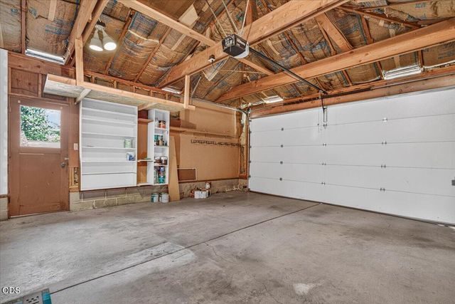 2025 Green Meadows Way, Ashland, OR 97520