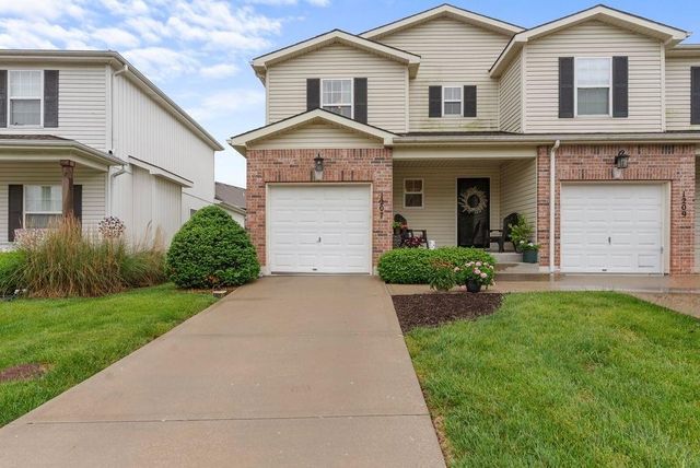 1207 SW Arborway Drive, Lee's Summit, MO 64082
