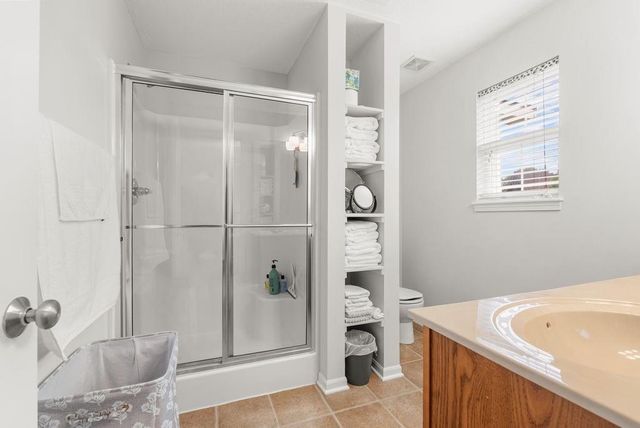1207 SW Arborway Drive, Lee's Summit, MO 64082