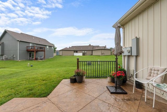 1207 SW Arborway Drive, Lee's Summit, MO 64082