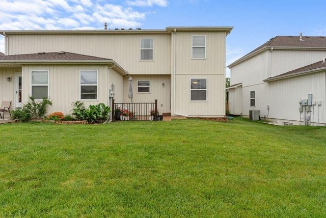 1207 SW Arborway Drive, Lee's Summit, MO 64082