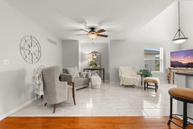 1207 SW Arborway Drive, Lee's Summit, MO 64082