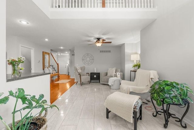 1207 SW Arborway Drive, Lee's Summit, MO 64082