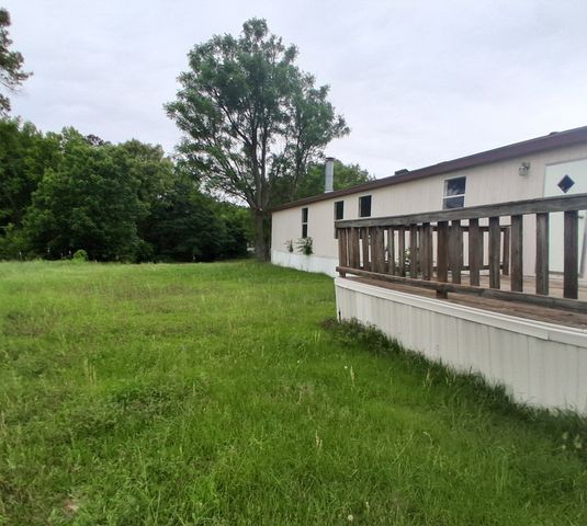 105 Spring Creek Place, Texarkana, TX 75501