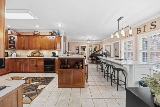 1312 Shallow Lake Cir, Hopkinsville, KY 42240