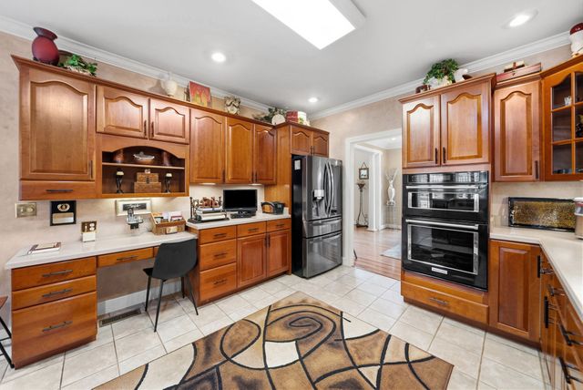 1312 Shallow Lake Cir, Hopkinsville, KY 42240