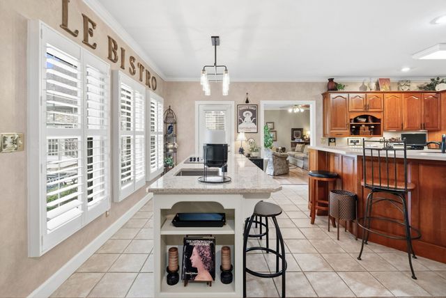 1312 Shallow Lake Cir, Hopkinsville, KY 42240