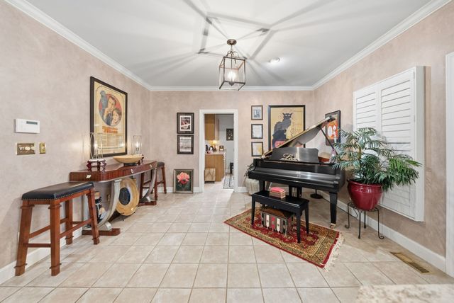 1312 Shallow Lake Cir, Hopkinsville, KY 42240