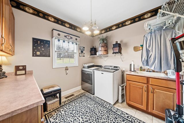 1312 Shallow Lake Cir, Hopkinsville, KY 42240