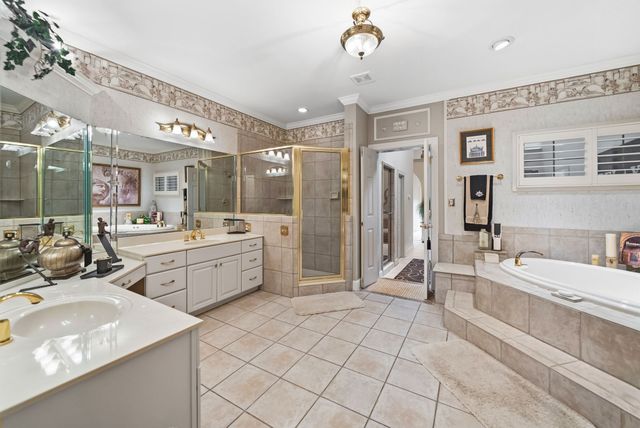 1312 Shallow Lake Cir, Hopkinsville, KY 42240