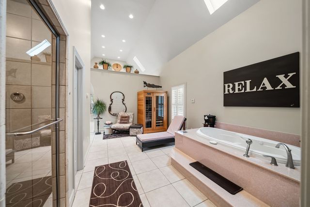 1312 Shallow Lake Cir, Hopkinsville, KY 42240