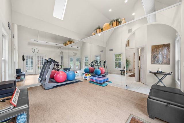 1312 Shallow Lake Cir, Hopkinsville, KY 42240