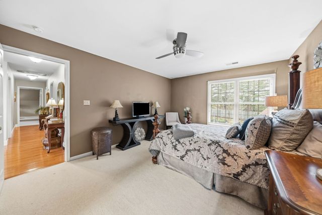 1312 Shallow Lake Cir, Hopkinsville, KY 42240