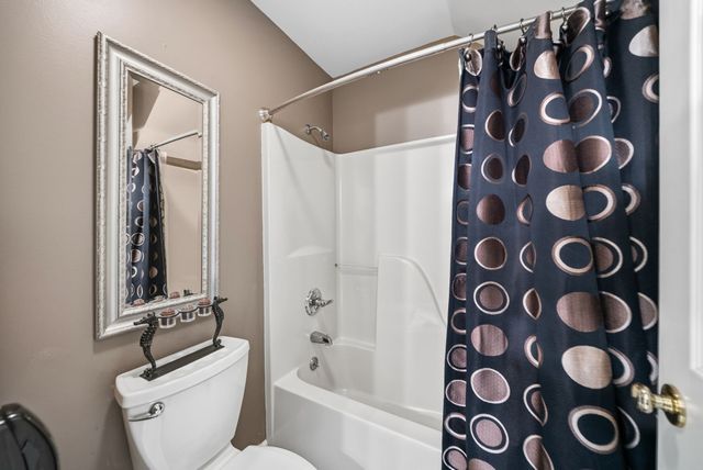 1312 Shallow Lake Cir, Hopkinsville, KY 42240