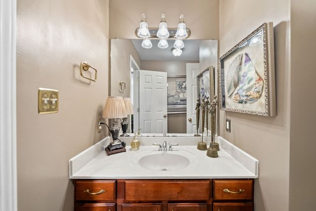 1312 Shallow Lake Cir, Hopkinsville, KY 42240