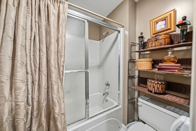 1312 Shallow Lake Cir, Hopkinsville, KY 42240