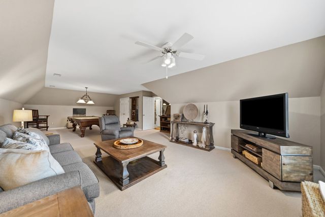 1312 Shallow Lake Cir, Hopkinsville, KY 42240