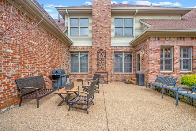 1312 Shallow Lake Cir, Hopkinsville, KY 42240