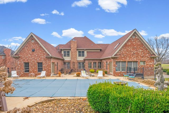 1312 Shallow Lake Cir, Hopkinsville, KY 42240