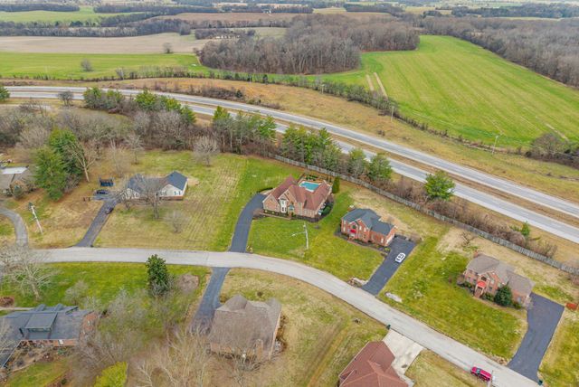 1312 Shallow Lake Cir, Hopkinsville, KY 42240