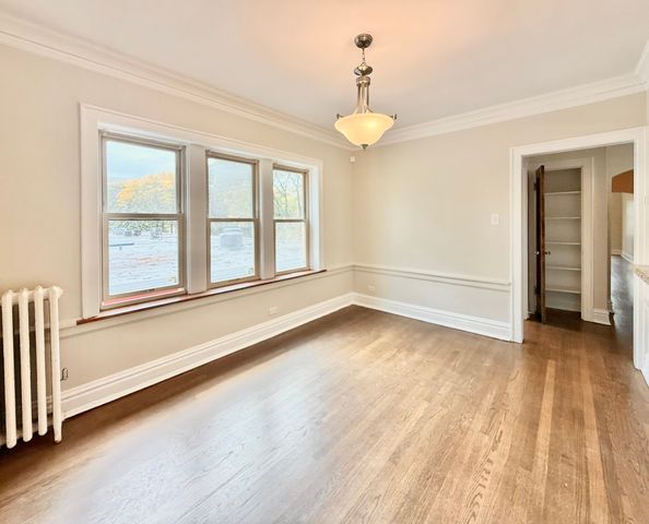 314 N Maple Avenue 3S, Oak Park, IL 60302