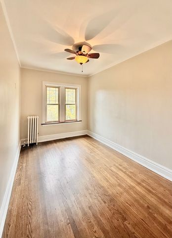 314 N Maple Avenue 3S, Oak Park, IL 60302