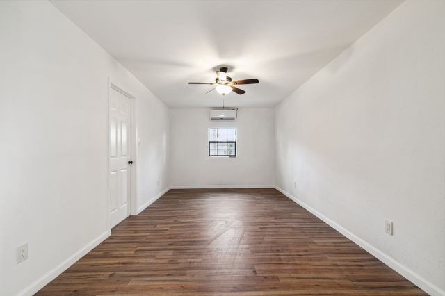2038 Avon Drive, Denison, TX 75020