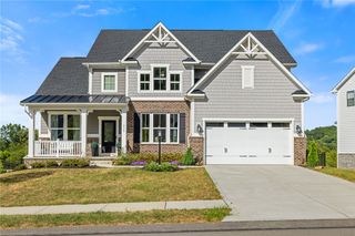 313 Crest Ln, Adams Twp, PA 16046