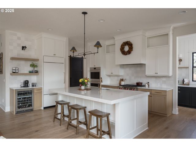 27120 Sw BLUE MEADOW Ln, Sherwood, OR 97140