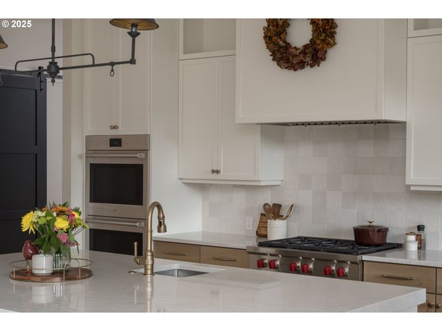 27120 Sw BLUE MEADOW Ln, Sherwood, OR 97140