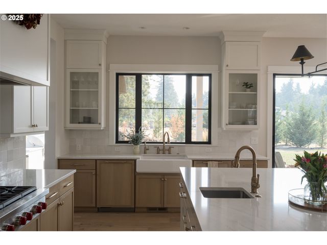 27120 Sw BLUE MEADOW Ln, Sherwood, OR 97140