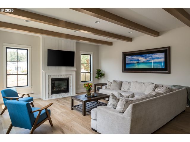 27120 Sw BLUE MEADOW Ln, Sherwood, OR 97140