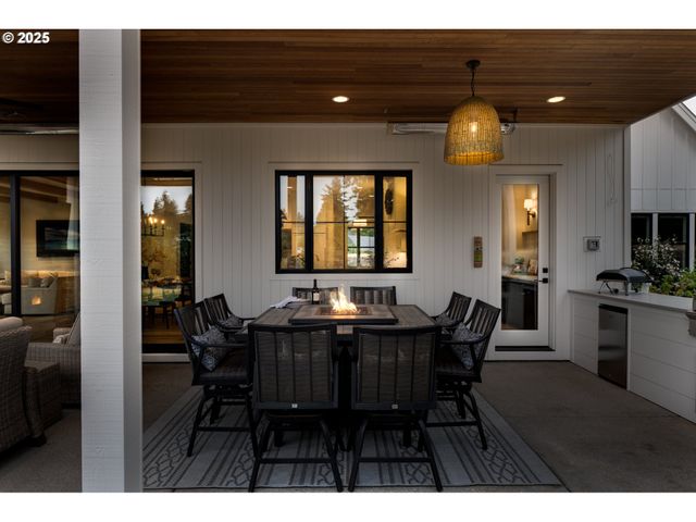 27120 Sw BLUE MEADOW Ln, Sherwood, OR 97140