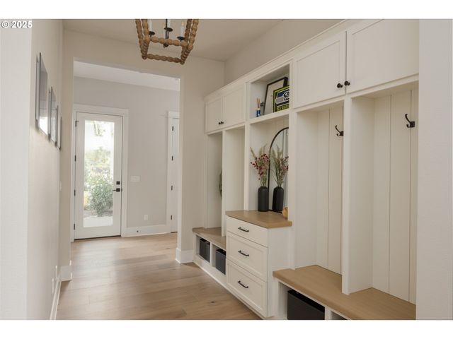 27120 Sw BLUE MEADOW Ln, Sherwood, OR 97140