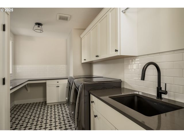 27120 Sw BLUE MEADOW Ln, Sherwood, OR 97140