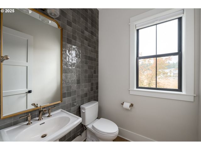 27120 Sw BLUE MEADOW Ln, Sherwood, OR 97140