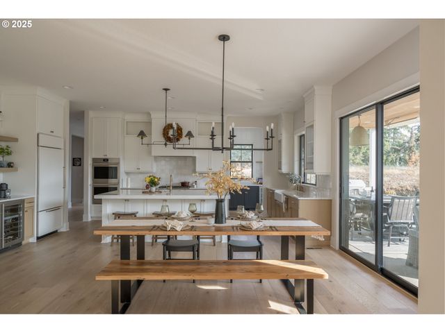 27120 Sw BLUE MEADOW Ln, Sherwood, OR 97140