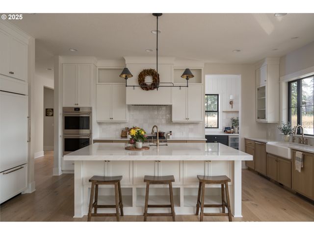 27120 Sw BLUE MEADOW Ln, Sherwood, OR 97140