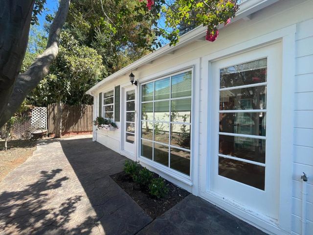 Palmer Lane, Menlo Park, CA 94025