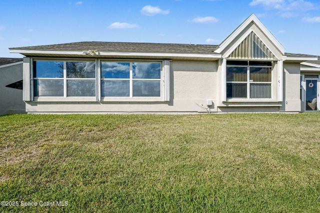 813 Oakwood Drive, Melbourne, FL 32940