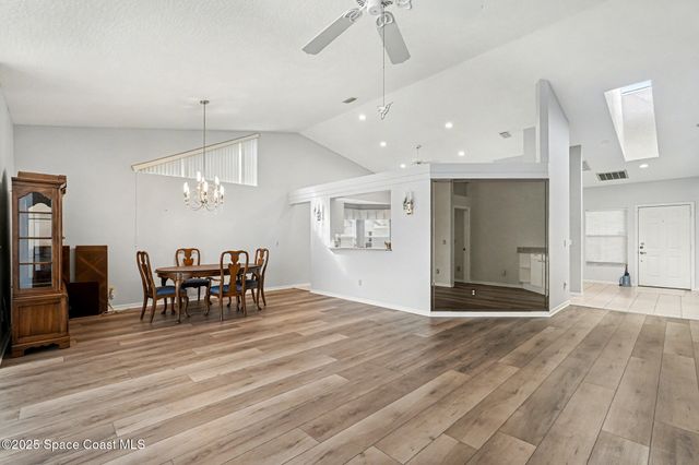 813 Oakwood Drive, Melbourne, FL 32940