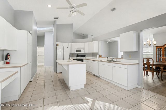 813 Oakwood Drive, Melbourne, FL 32940