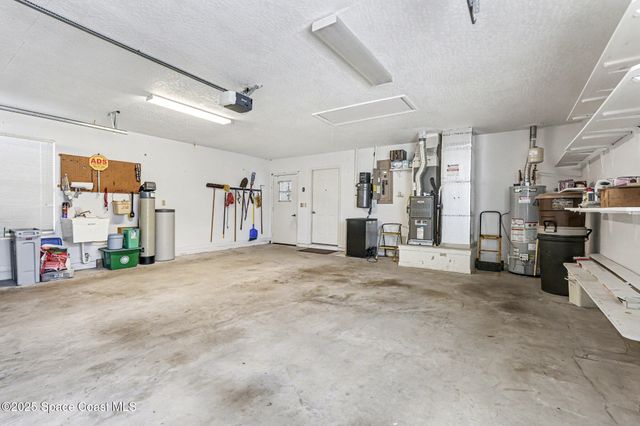 813 Oakwood Drive, Melbourne, FL 32940